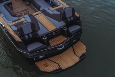 Custom-Mastercraft-XT22-001